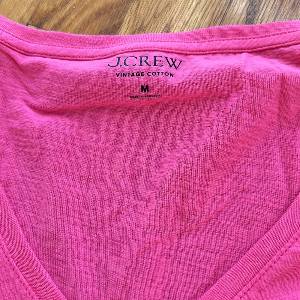 NWT J. Crew Vintage Cotton V-Neck T-shirt in the prettiest pink! - Picture 6 of 7
